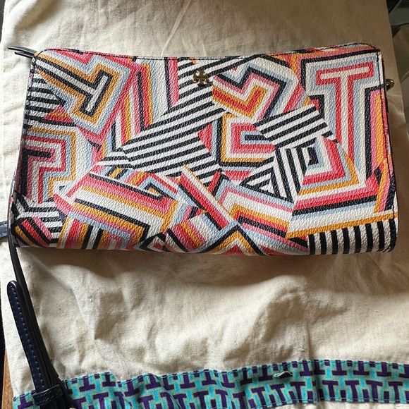 -SOLD- Tory Burch Crossbody bag - Picture 6 of 8